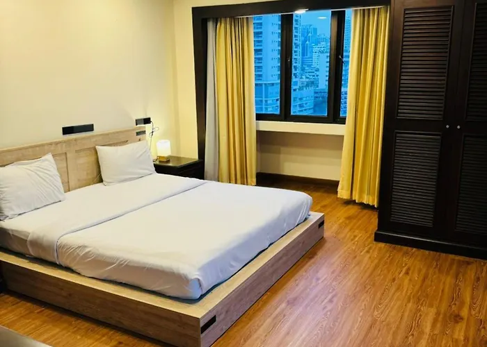 Fully Furnished Omni Tower Nana - Sukhumvit Soi 4 Bangkok