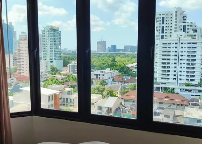 Fully Furnished Omni Tower Nana - Sukhumvit Soi 4 *