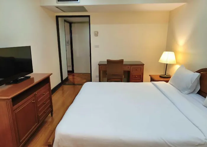 Fully Furnished Omni Tower Nana - Sukhumvit Soi 4 * Bangkok