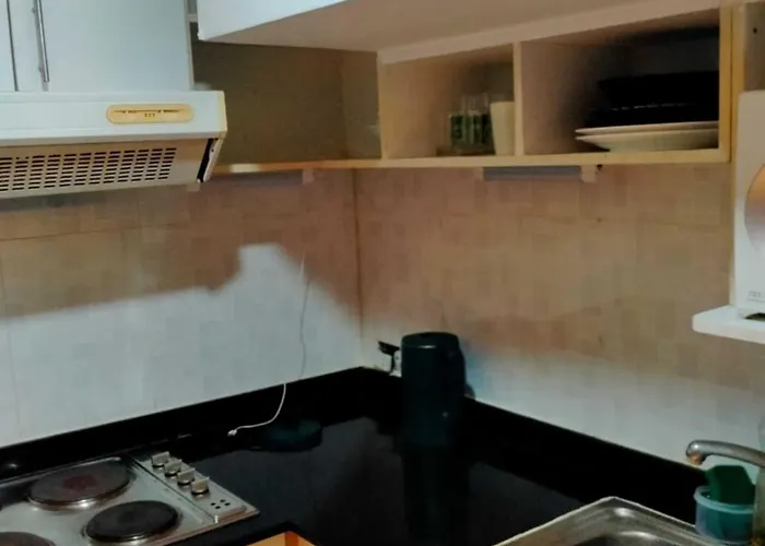 Fully Furnished Omni Tower Nana - Sukhumvit Soi 4 Apartment *