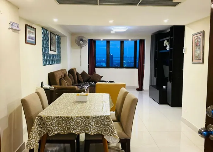 Fully Furnished Omni Tower Nana - Sukhumvit Soi 4 *