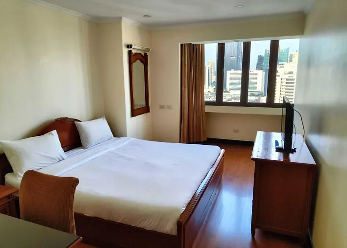 Fully Furnished Omni Tower Nana - Sukhumvit Soi 4
