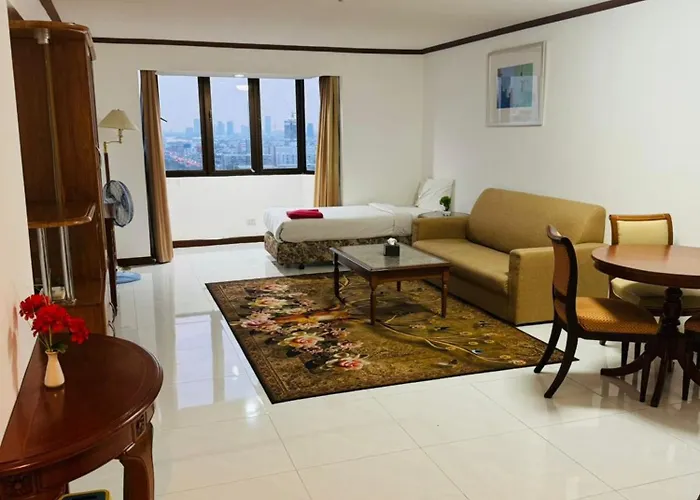 Fully Furnished Omni Tower Nana - Sukhumvit Soi 4