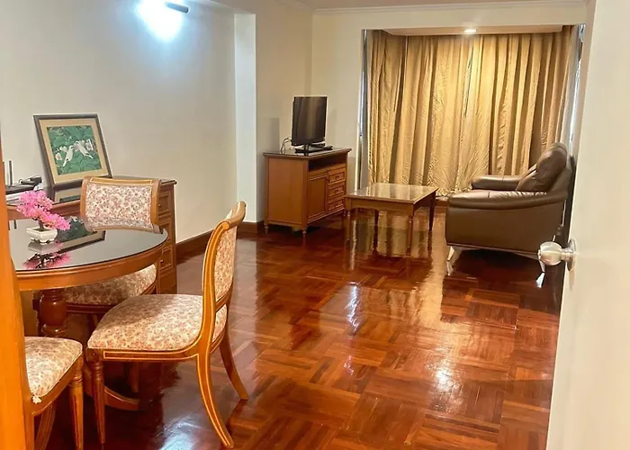 Fully Furnished Omni Tower Nana - Sukhumvit Soi 4 Bangkok