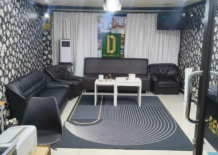 Fully Furnished Omni Tower Nana - Sukhumvit Soi 4 Apartment